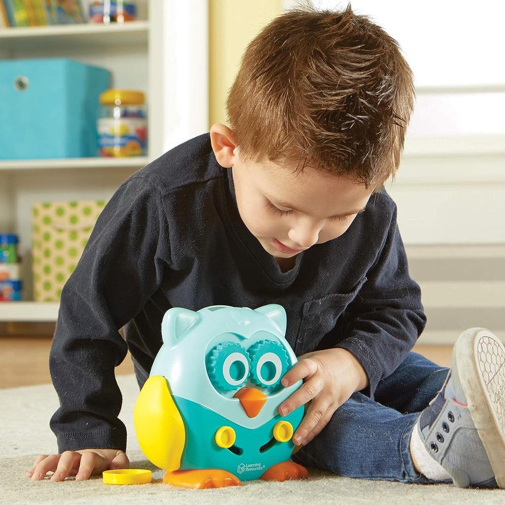 Learning Resources Hoot the Fine Motor Owl, Color, Shapes and Number Development, 6 Pieces, Ages 18 Months + - Momo Gadgets