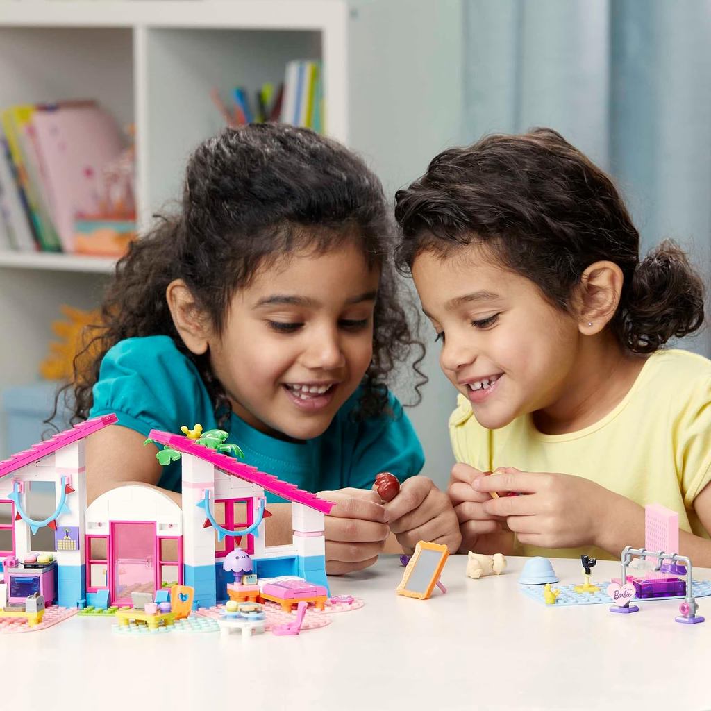 Barbie Mega Construx Barbie Malibu House, Dolls with Building Blocks House and Toy Accessories, 5 Years and Up