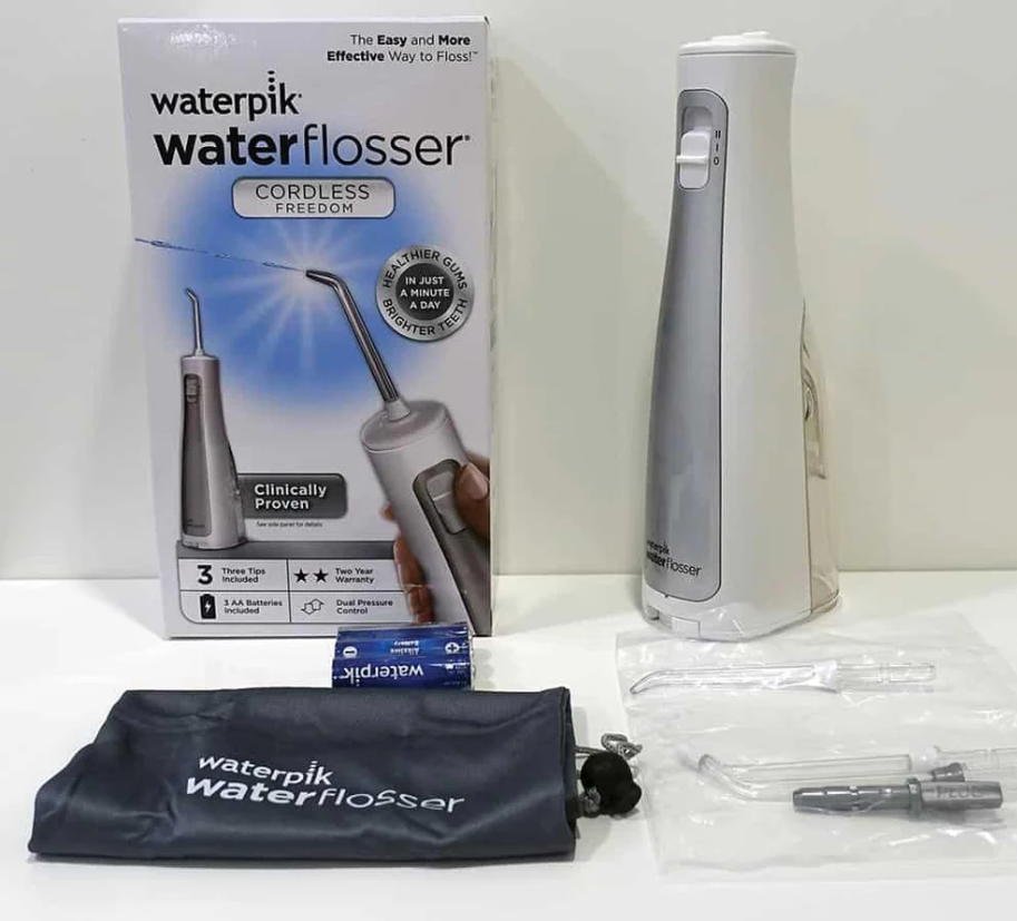 Waterpik Cordless Freedom / Cordless Pulse Water Floss Flosser (Batteries included)