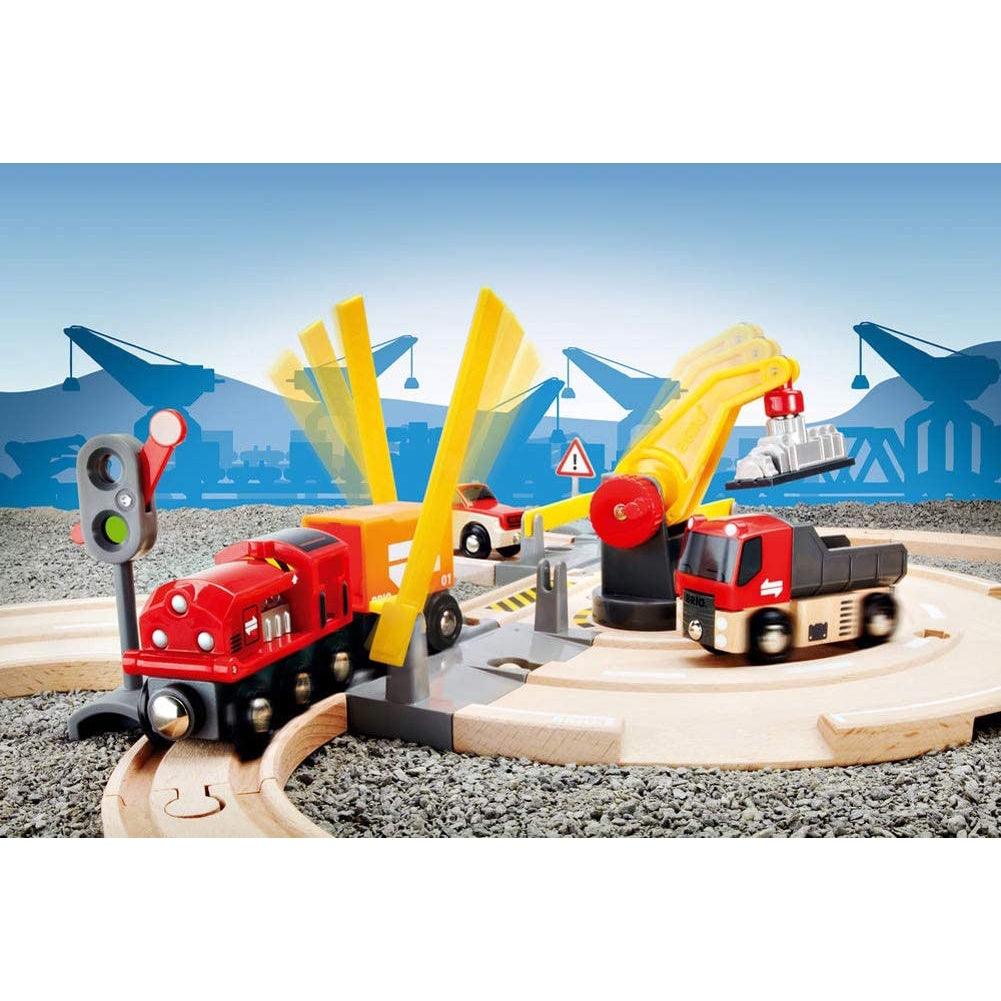 BRIO Rail and Road Crane Set Train toy set - Momo Gadgets