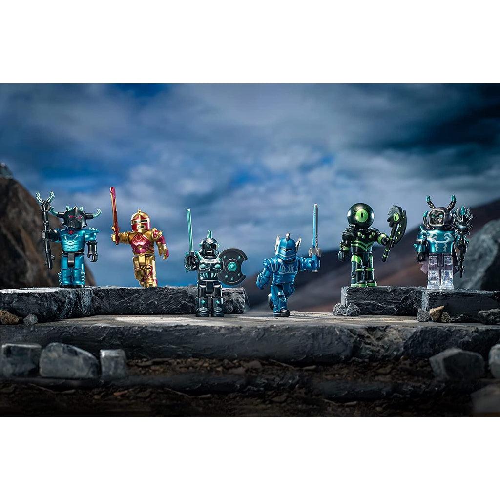 Roblox Action Collection - Champions / Apocalypse Rising 2 / Masters Six Figure Pack [Includes Exclusive Virtual Item] - Momo Gadgets