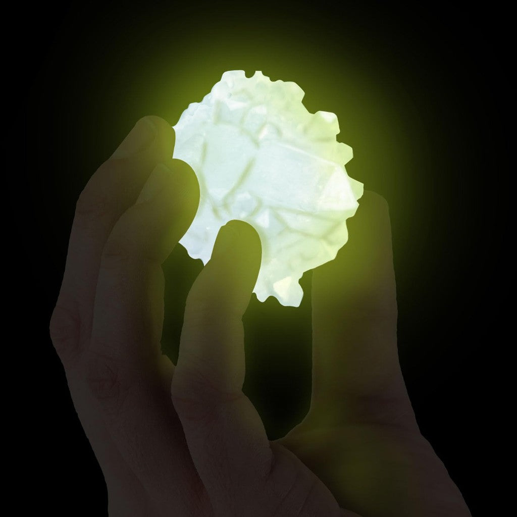 NATIONAL GEOGRAPHIC Glow-in-the-Dark Crystal Growing Lab - DIY Crystal Creation-Includes Real Fluorite Crystal Specimen
