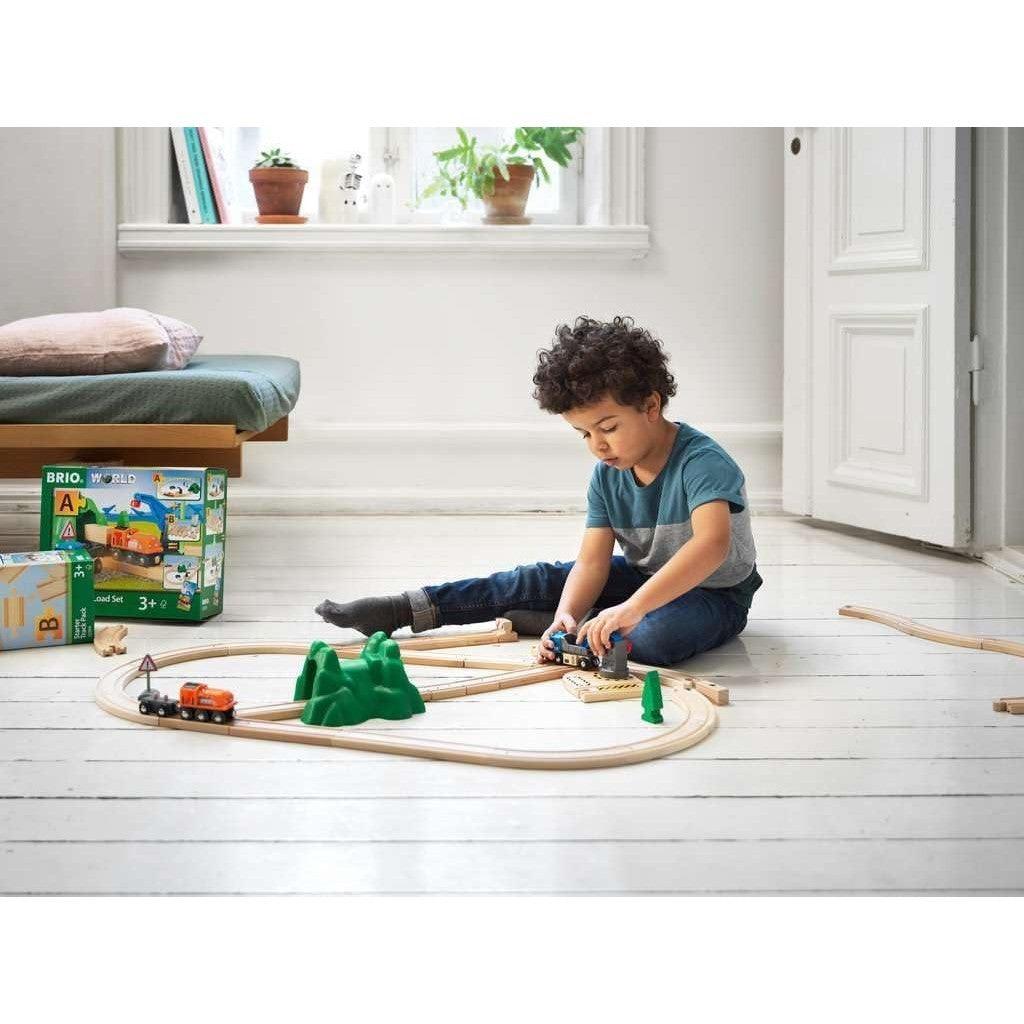 Brio Starter Lift & Load Set Wooden Toy Train, Multi 33878