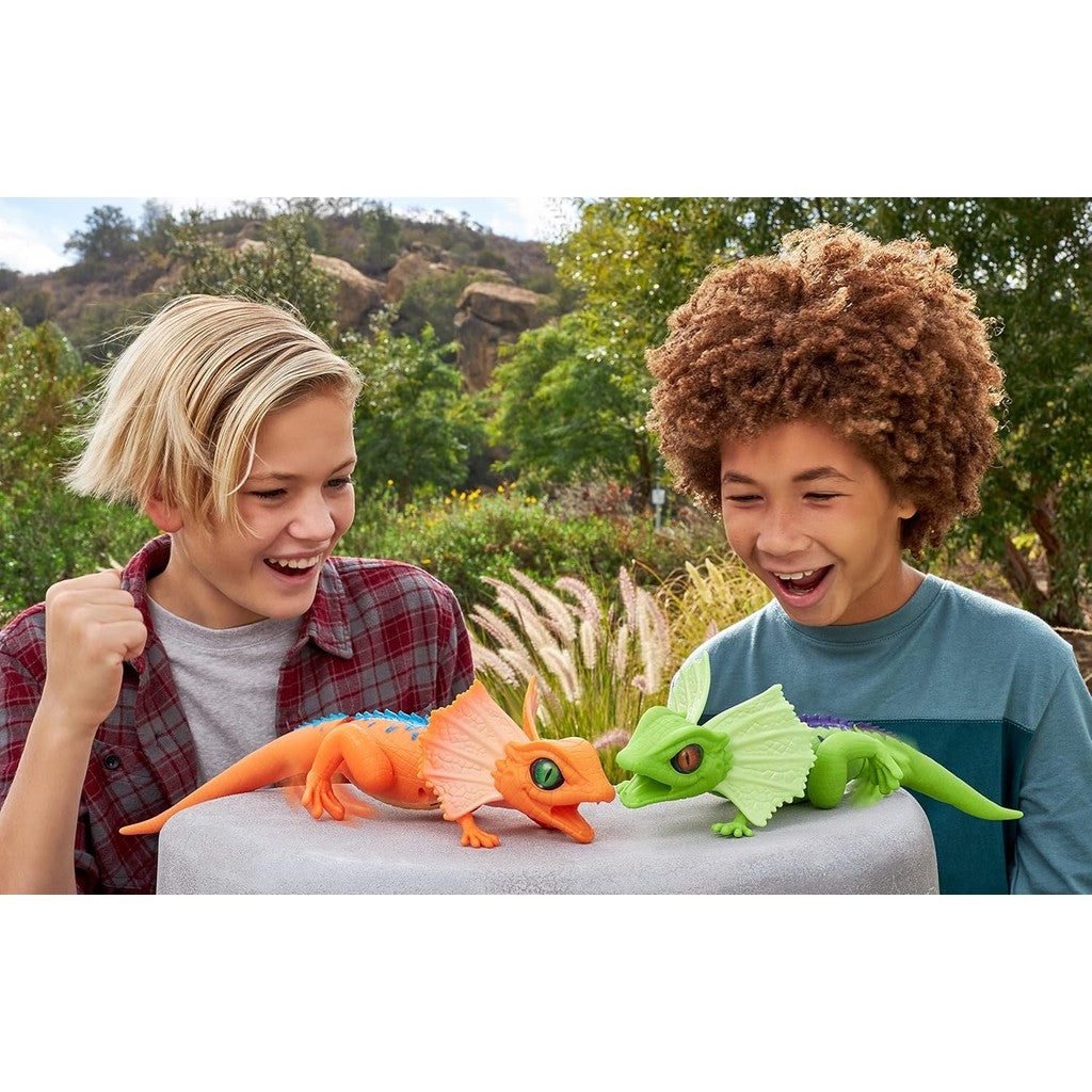 Robo Alive Frilled Neck Lizard Robotic Pet Figure Battery-Powered Robotic Light Up Interactive Electronic Reptile Toy