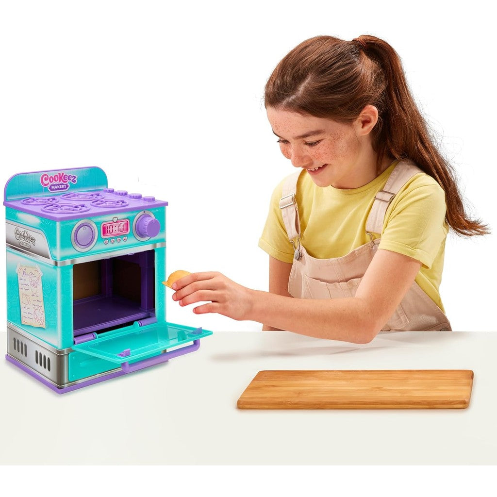 Baked Treatz Oven Playset – Interactive Bake & Reveal Toy Oven with Mystery Warm Scented Plush