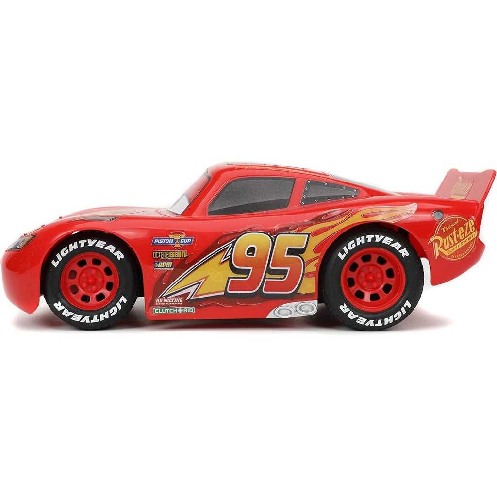 Jada Toys Pixar Cars 1:24 Lightning McQueen RC Remote Control Car 2.4 GHz Red Toys for Kids