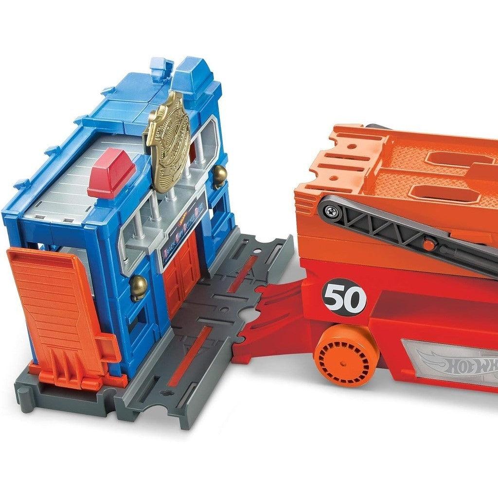 Hot Wheels Toy Car Track Set, Mega Hauler with 6 Expandable Levels, Storage for Up to 50 1:64 Scale Vehicles