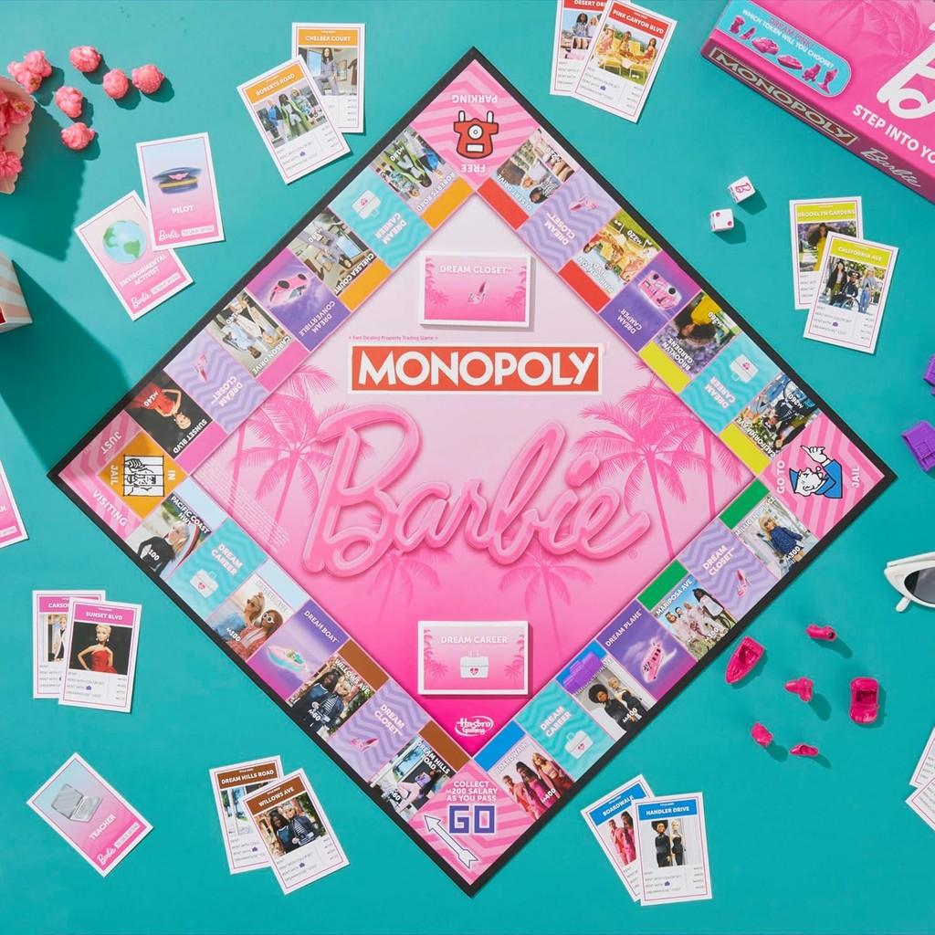 Monopoly: Barbie Edition Board Game,Ages 8+,2-6 Players,Fun Family Games for Kids and Adults, with 6 Barbie