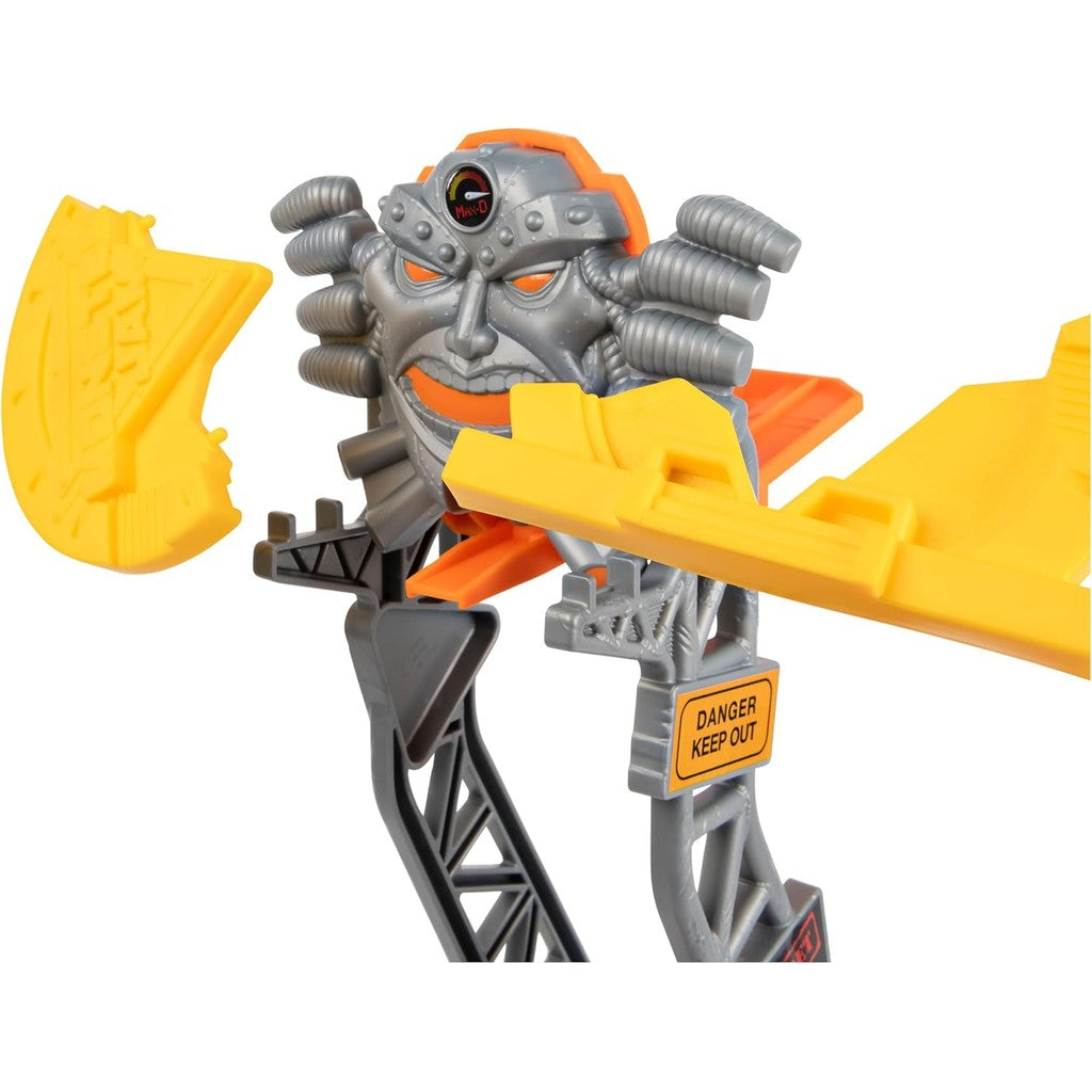 Monster Jam, Official Max-D Break Free Playset with Exclusive 1:64 Scale Max-D Die-Cast Monster Truck