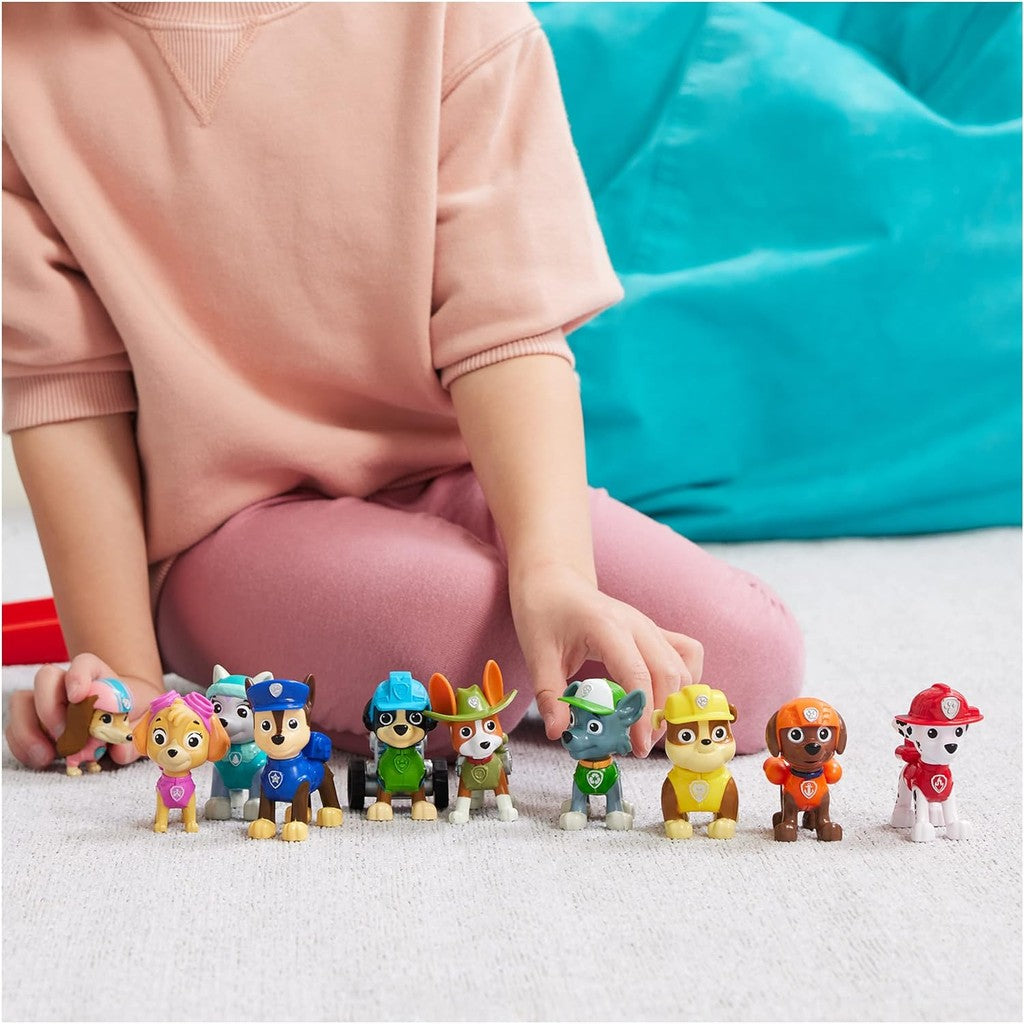 Paw Patrol, 10th Anniversary, All Paws On Deck Toy Figures Gift Pack with 10 Collectible Action Figures