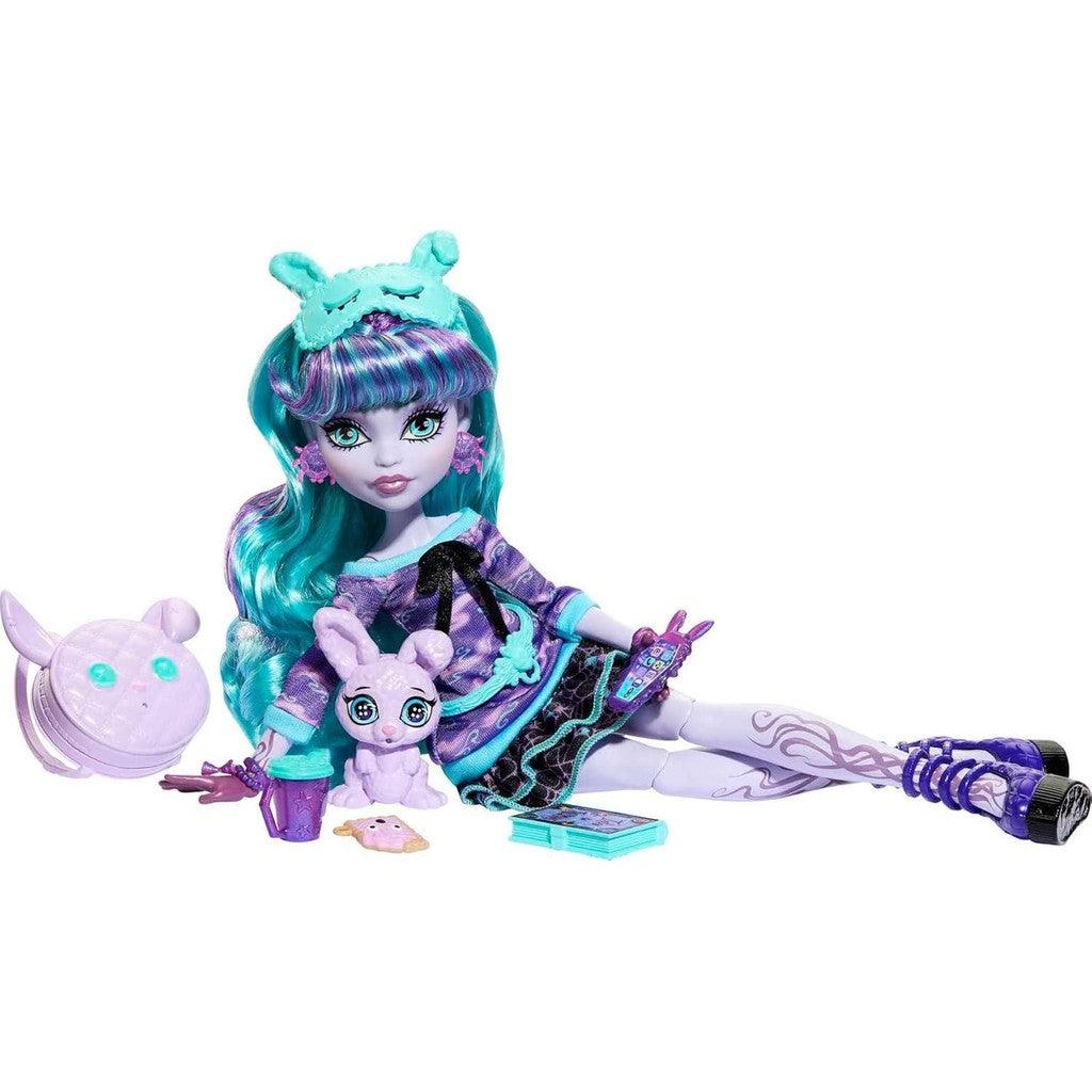 Monster High Creepover Party Doll, Twyla with Pet Bunny Dustin, Sleepover Clothes&Accessories like Hoodie, Book&Backpack