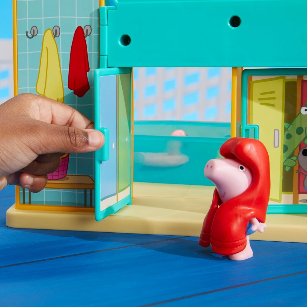Peppa Pig Toys Peppa's Waterpark Playset, Peppa Pig Playset with 2 Peppa Pig Figures, Preschool Toys for 3 Year Old