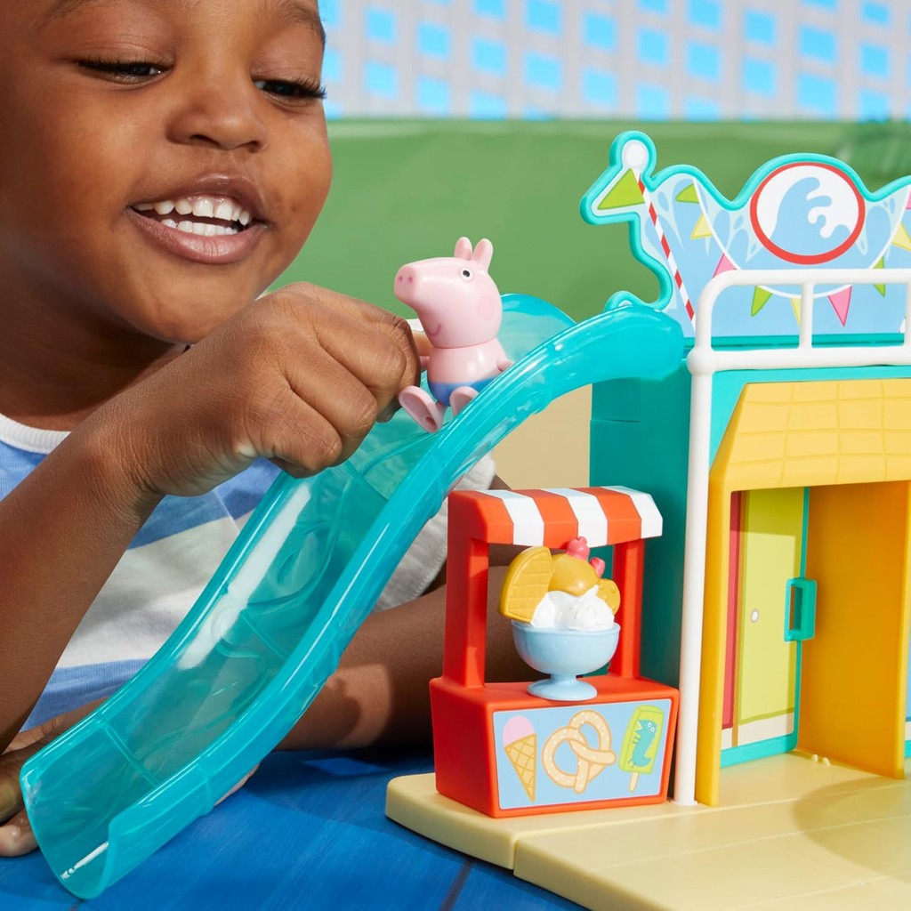 Peppa Pig Toys Peppa's Waterpark Playset, Peppa Pig Playset with 2 Peppa Pig Figures, Preschool Toys for 3 Year Old