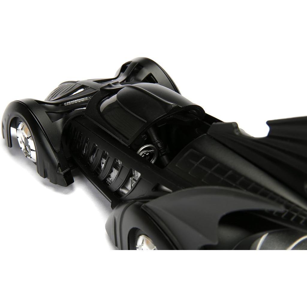 Jada DC Comics Batman Forever Batmobile & Batman Figure 1:24 Die - Cast Vehicle with Figure