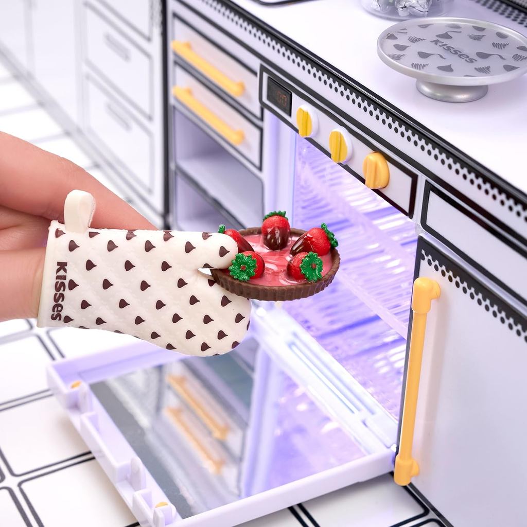 MGA's Miniverse Make It Mini Food Hershey Multipack Mini Collectibles, DIY, Resin Play, Replica Food, NOT Edible