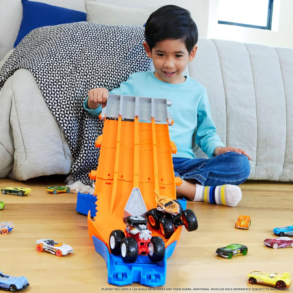 Hot Wheels Monster Truck! Survival Race! JFR07 Ride On Toy Playset with 2 Mini Cars for Ages 4+