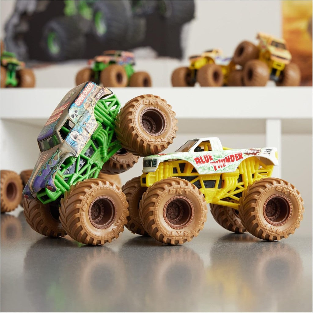 Monster Jam, Mystery Mudders 2-Pack, Official Grave Digger and Blue Thunder Die-Cast Monster Trucks Wash to Reveal