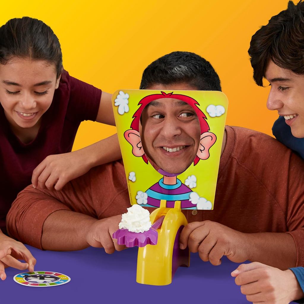 Hasbro Gaming Pie Face Game | Whipped Cream Family Board Game for Kids | Ages 5 and Up | for 2 or More Players