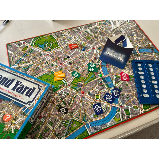 Scotland Yard Detective Board Game - Family Strategy Puzzle (3-6 Players, 10+)