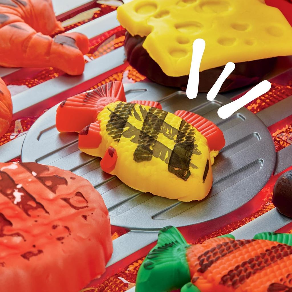 Play-Doh Sizzlin' Grill Playset with Lights & Sounds, 17 Accessories, BBQ Toys for Boys & Girls 3+